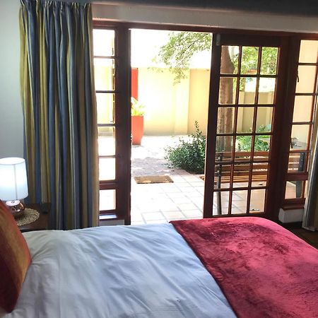 Greenwoods Self-Catering Претория Екстериор снимка
