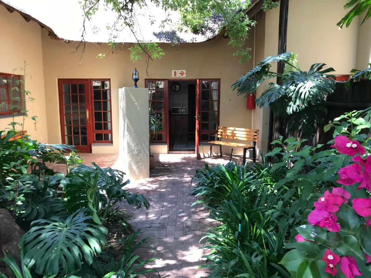 Greenwoods Self-Catering Претория Екстериор снимка
