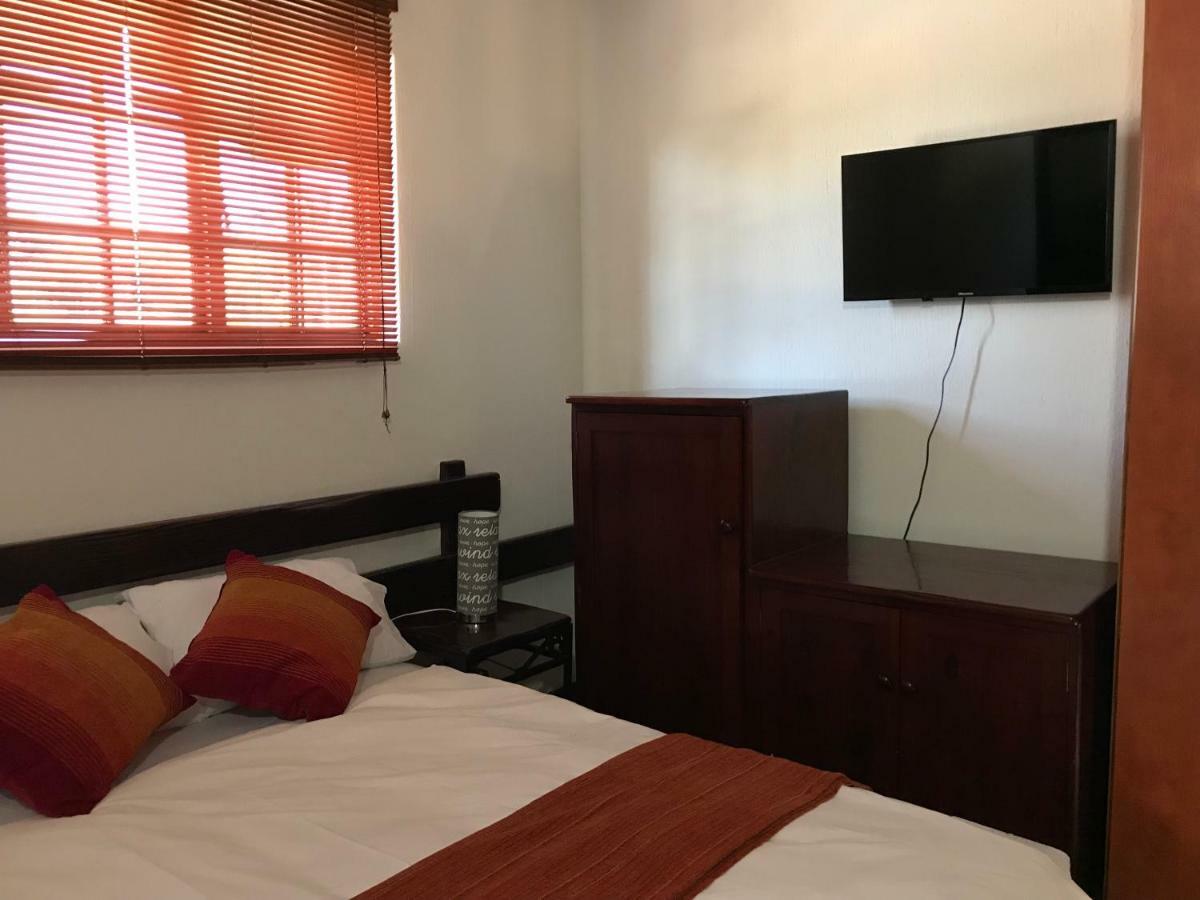 Greenwoods Self-Catering Претория Екстериор снимка