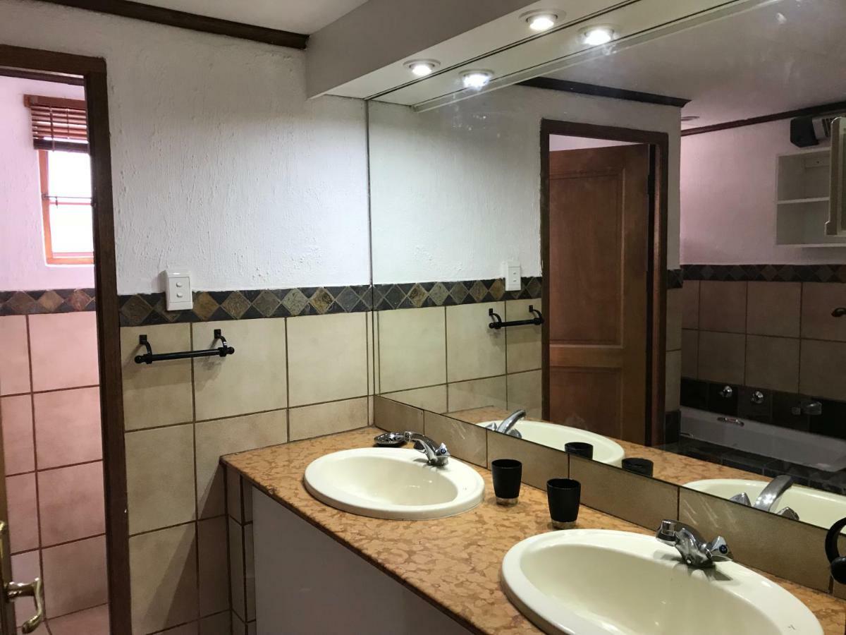 Greenwoods Self-Catering Претория Екстериор снимка